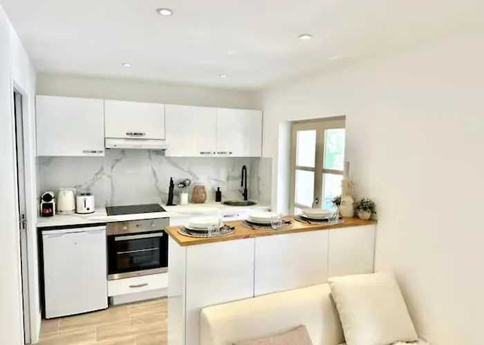 Tropez High Standing 1 *